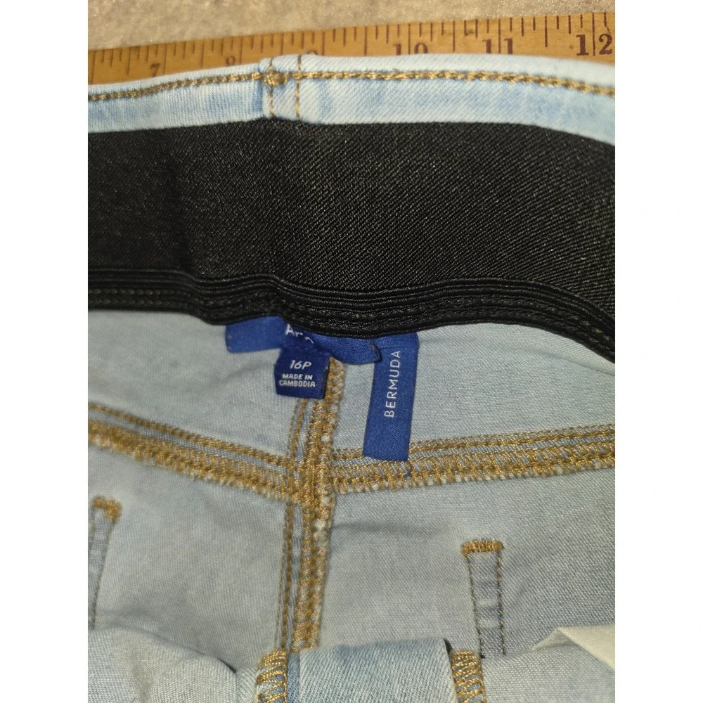 A.N.A Womens Light Wash Bermuda‎ Denim Shorts Size 16P High Rise Cuffed Stretch